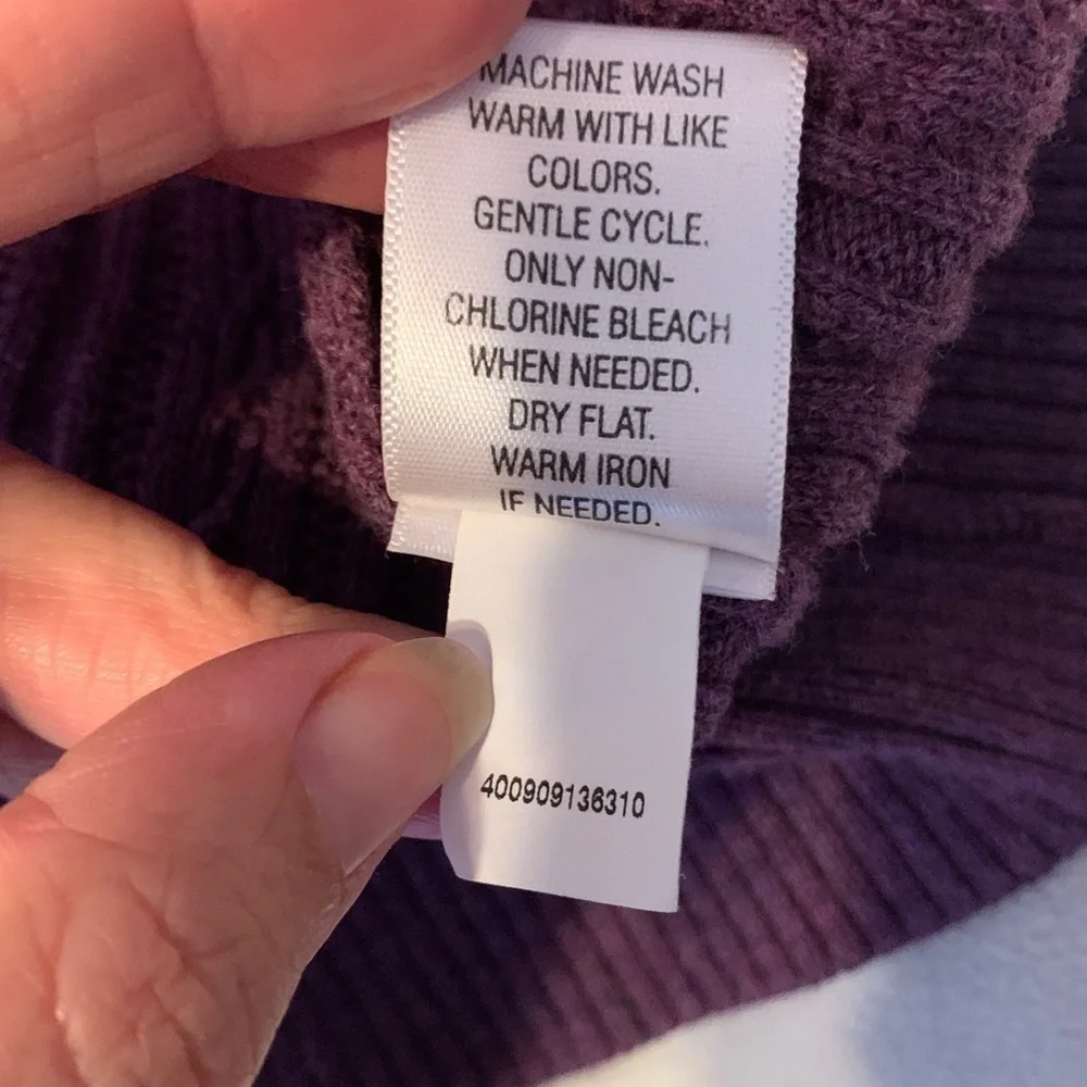 Croft & Barrow Women's Plum purple cable Knit Henley Sweater size small cotton